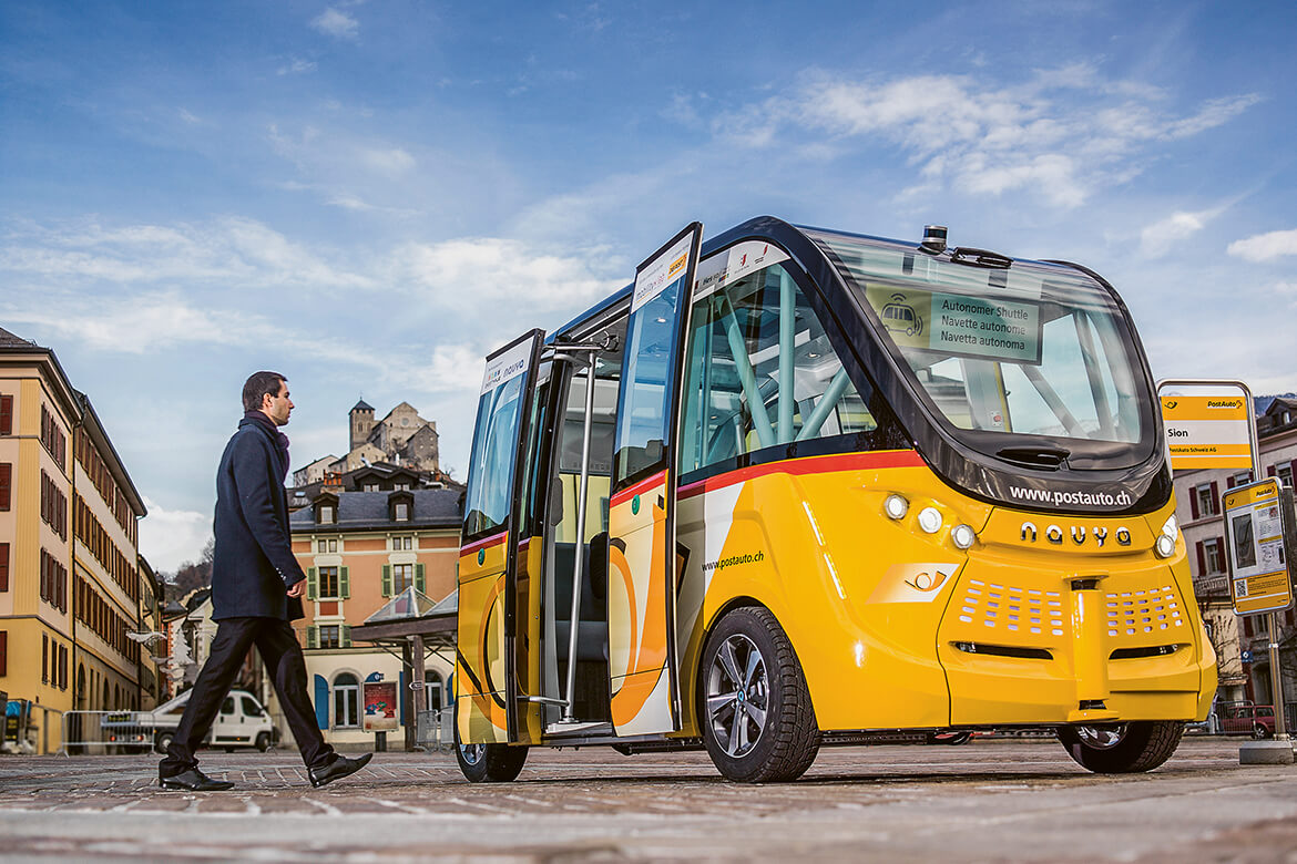 Einsteigen und vertrauen: Im Smartshuttle in Sitten fährt die künstliche Intelligenz.