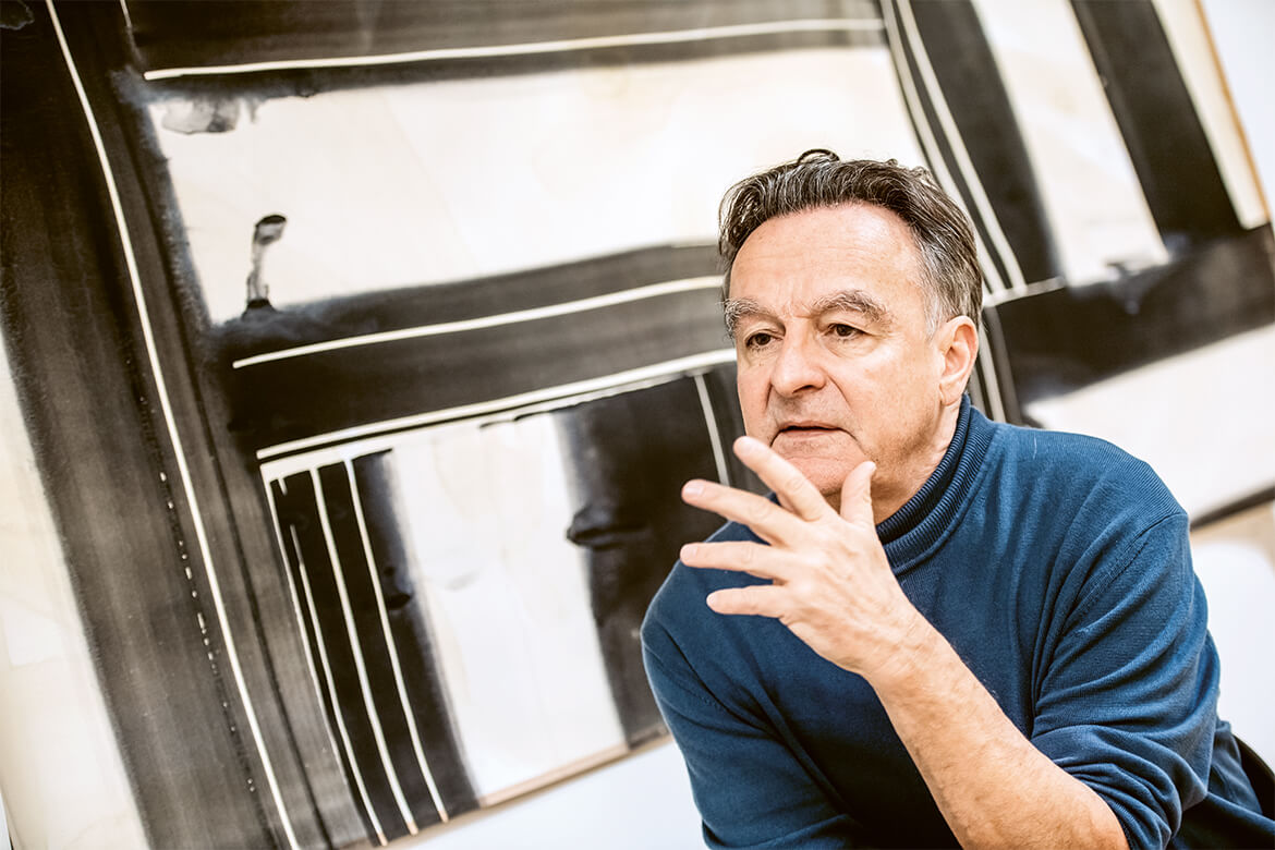 Während der Dissertation befinden sich Forschende häufig in einem doppelten Abhängigkeitsverhältnis, sagt Psychologe Sandro Vicini. Bild: Valérie Chételat